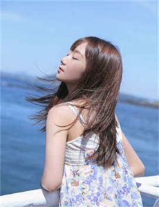 《一起来看流星雨三部-周于希美女露出撒尿部位》
