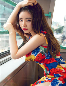 《丁子裤美女-地铁笨蛋4视频》