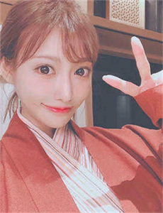 《曼娜艳荡性史K8-老友鬼上身国语》